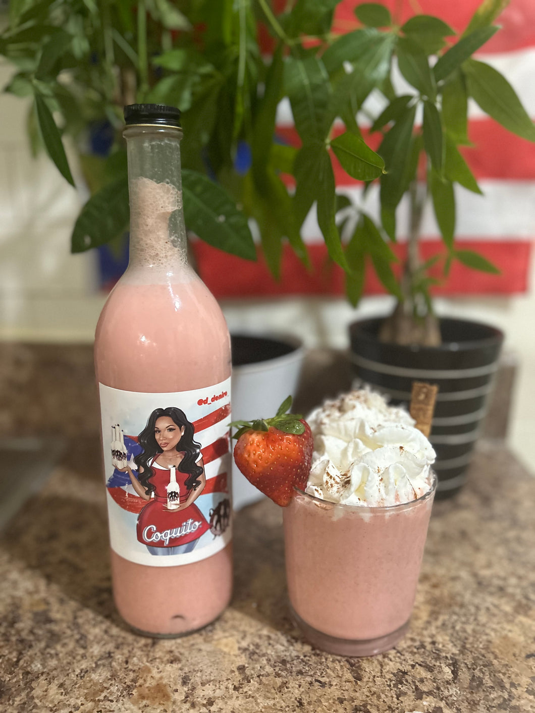 Strawberry cracck coquito