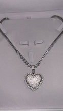 Load image into Gallery viewer, Amour baguette necklace
