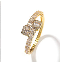 Load image into Gallery viewer, Gold square crossover bangle
